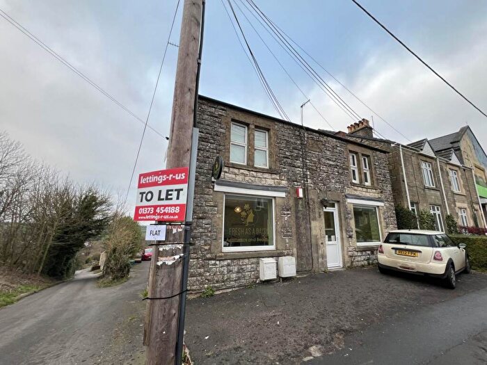 2 Bedroom Flat To Rent In Bath Road, Peasedown St John, Bath, BA2