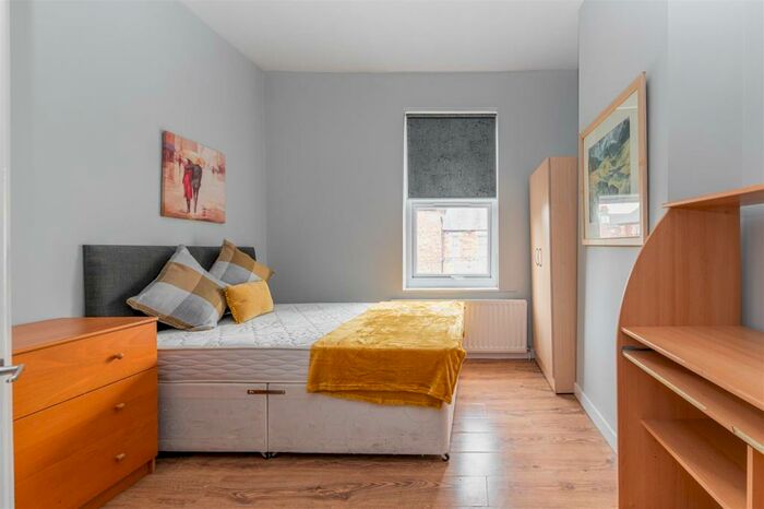 Studio To Rent In Chillingham Road, Heaton, Newcastle Upon Tyne, NE6