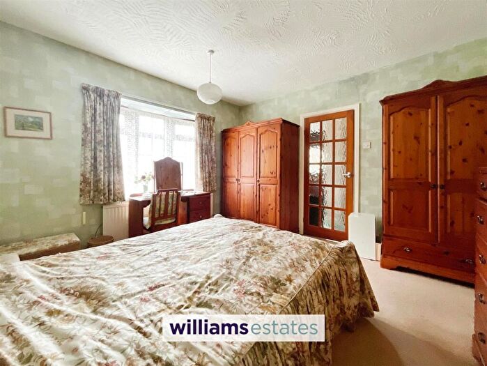 2 Bedroom Detached Bungalow For Sale In Village Road, Mold, CH7