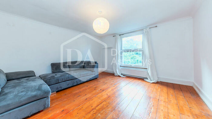1 Bedroom Apartment To Rent In Upper Tollington Park, Finsbury Park, London, N4
