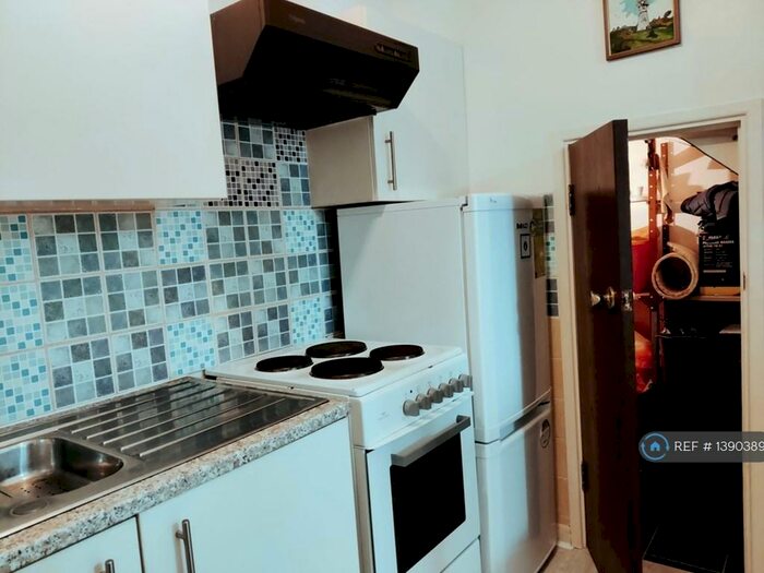 1 Bedroom Semi-Detached House To Rent In Crawford Compton Close, Hornchurch, RM12
