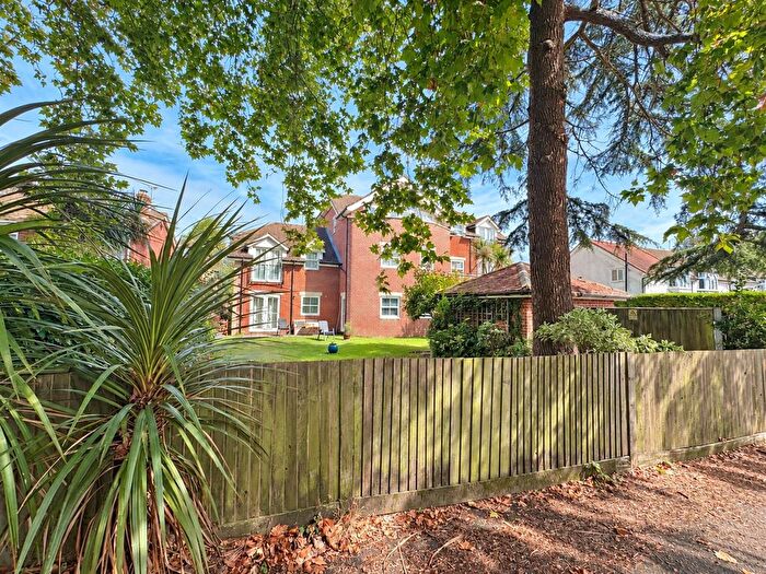 2 Bedroom Flat To Rent In Catisfield Road, Fareham, PO15