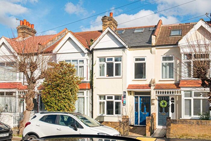 3 Bedroom Detached House For Sale In Edna Road, Raynes Park, SW20