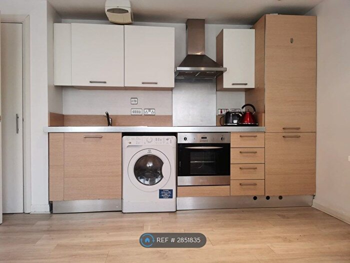 2 Bedroom Flat To Rent In Base, Sheffield, S1