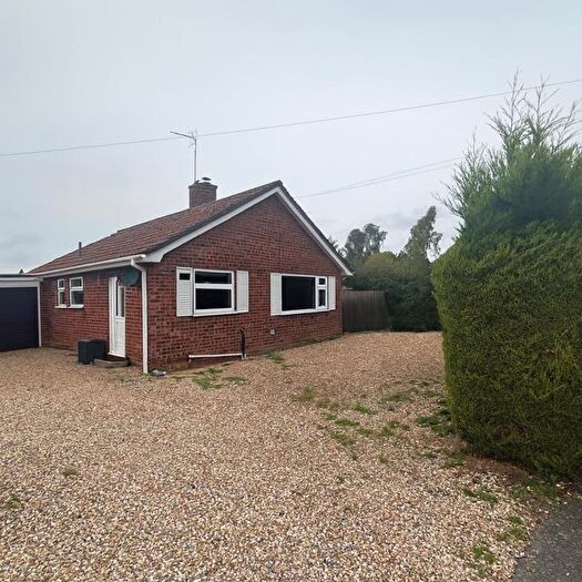 2 Bedroom Bungalow To Rent In Meadow Drive, Gressenhall, Dereham, NR20