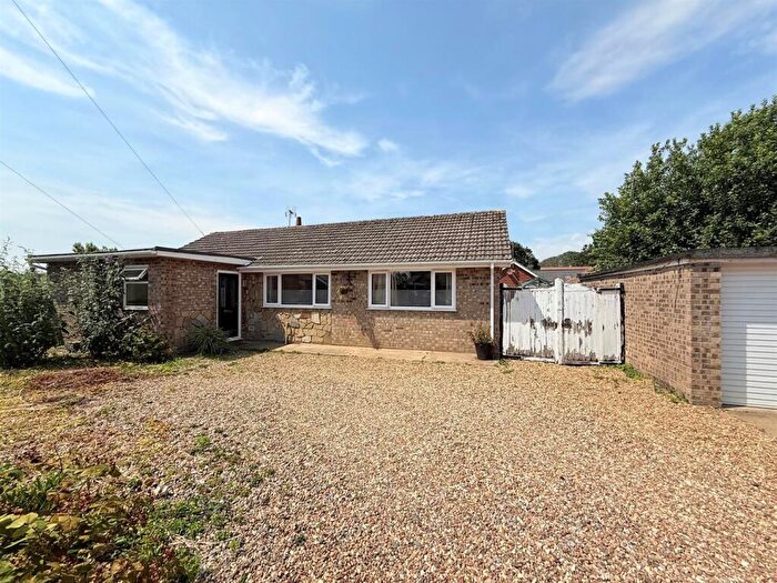 3 Bedroom Detached Bungalow For Sale In Filby Close, Filby, NR29