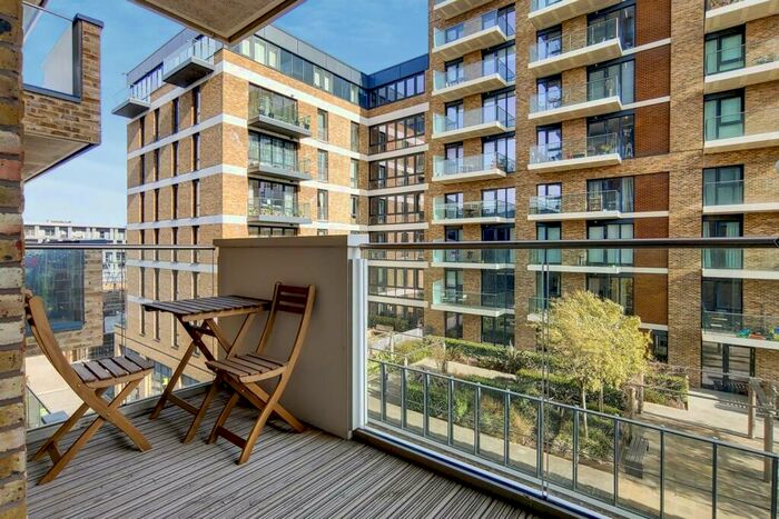 Studio For Sale In Naval House, Woolwich, London, SE18