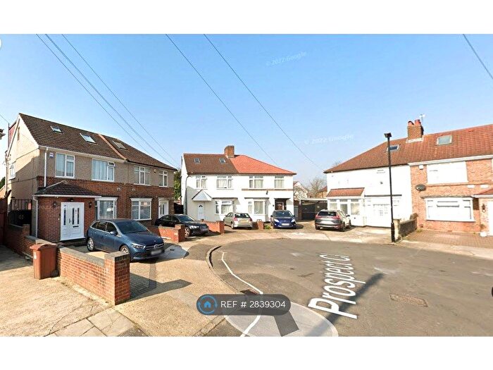 3 Bedroom Semi Detached House To Rent In Prospect Close, Hounslow, TW3