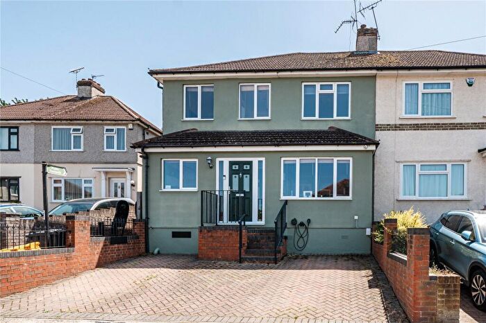 5 Bedroom Semi-Detached House For Sale In Carsington Gardens, Wilmington, DA1