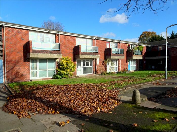 1 Bedroom Flat To Rent In Albion Road, Hayes, Middlesex UB3