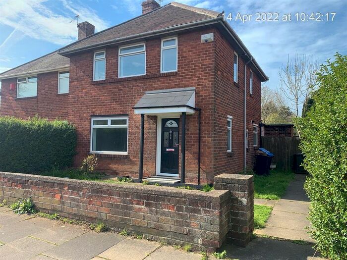 3 Bedroom Semi-Detached House To Rent In Deepdale Avenue, Middlesbrough, TS4
