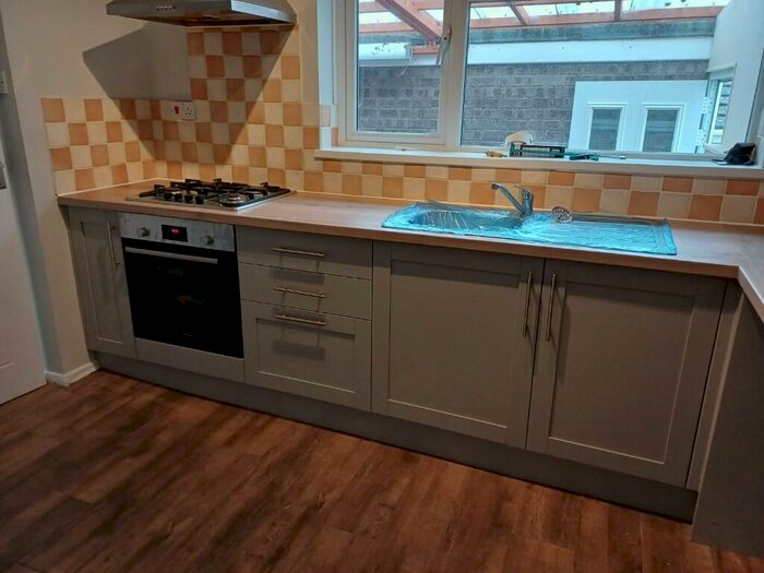 2 Bedroom Detached Bungalow To Rent In Oxford Close, LN4