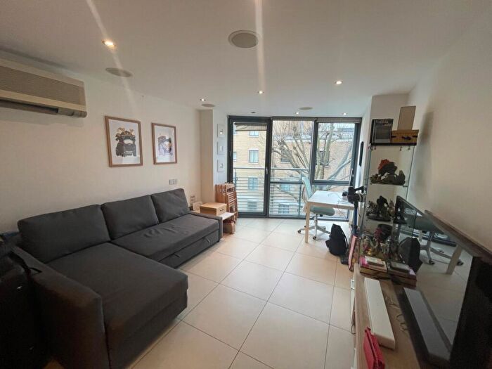 1 Bedroom Flat To Rent In Arlington Road, Camden, NW1