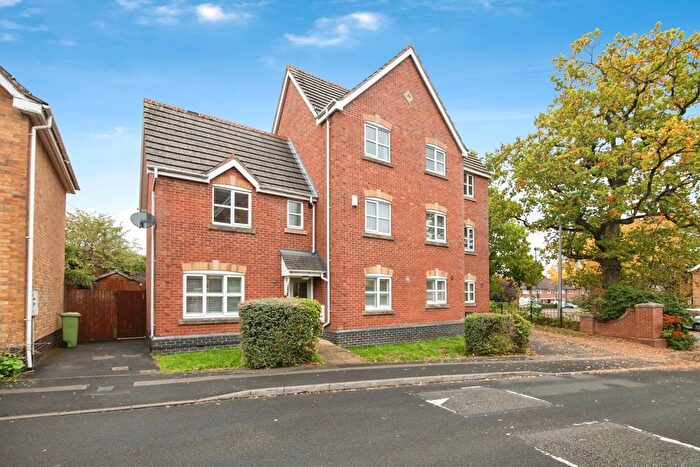 4 Bedroom Semi-Detached House For Sale In Greenacres, Birmingham, West Midlands, B32