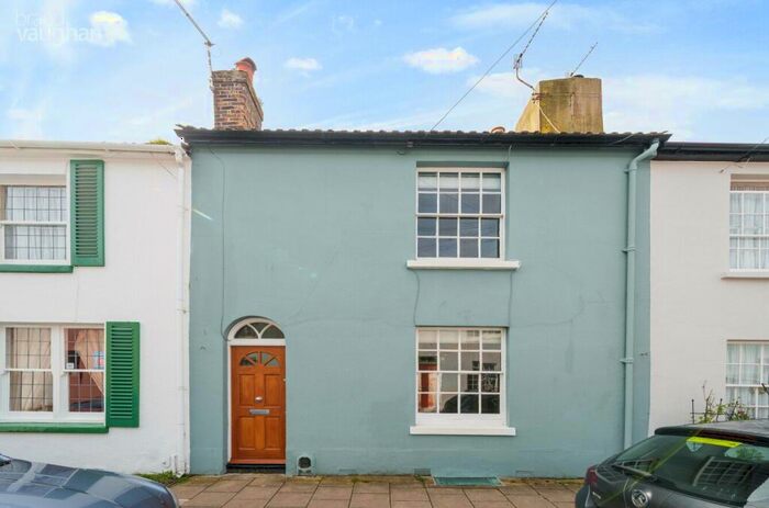 2 Bedroom Terraced House To Rent In Kemp Street, Brighton, East Sussex, BN1