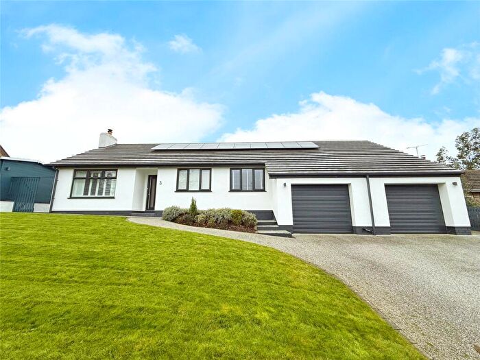 3 Bedroom Bungalow For Sale In Little Thorpe Lane, Thorpe-on-the-Hill, Lincoln, Lincolnshire, LN6