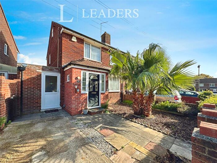 2 Bedroom Semi Detached House For Sale In Harestock Road, Havant, Hampshire, PO9