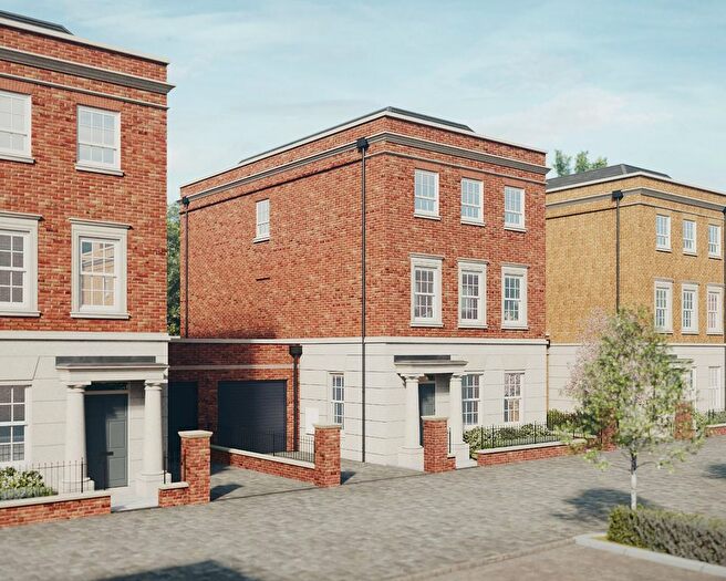 4 Bedroom Link Detached House For Sale In Brunswick Gardens, Chilbolton Avenue, Winchester, Hampshire, SO22