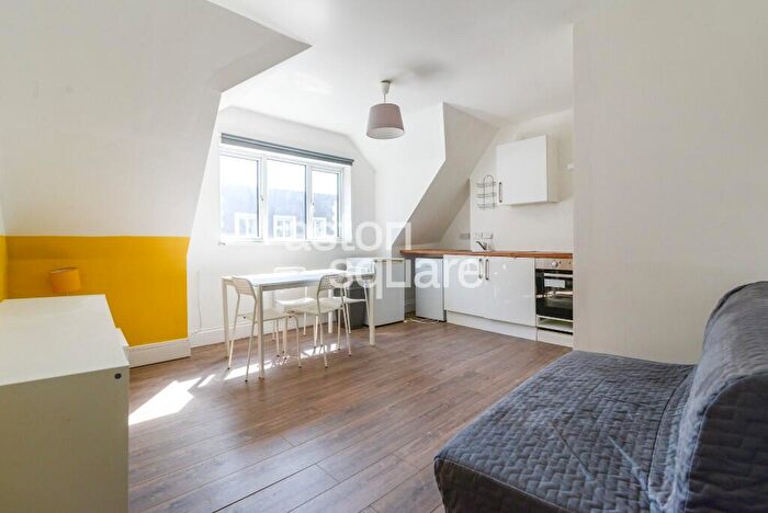 1 Bedroom Flat To Rent In West Green Road, London, N15