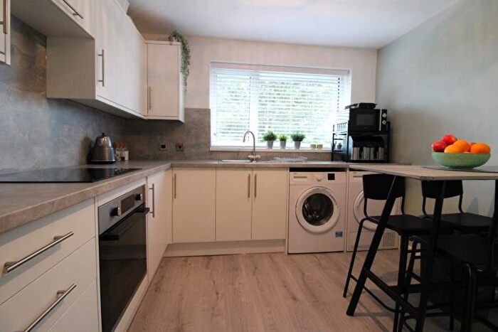 2 Bedroom Flat For Sale In Avalon Drive, Hadrian Court, Newcastle Upon Tyne, NE15