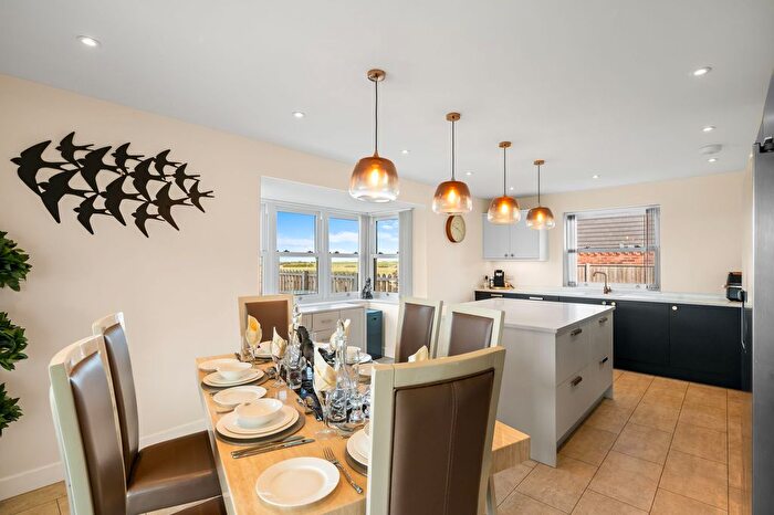 5 Bedroom Detached House For Sale In The Hawthorns, Cranwell Village, NG34