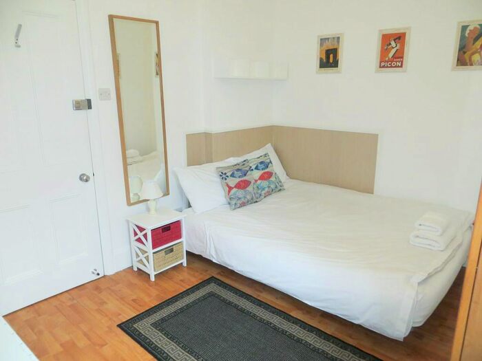 Studio To Rent In Fulham Palace Road, Hammersmith, London, W6