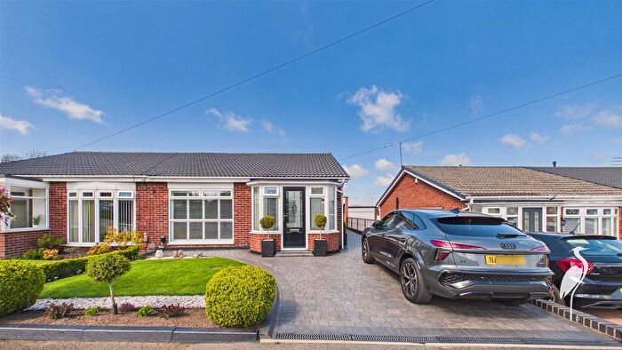 2 Bedroom Bungalow For Sale In Woodhurst Grove, Hastings Hill, Sunderland, SR4