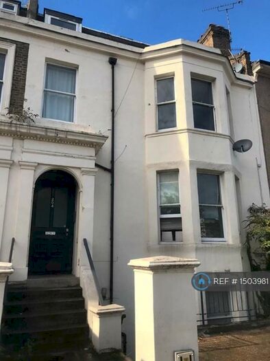 2 Bedroom Flat To Rent In Burrage Road, London, SE18