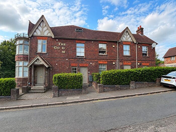 1 Bedroom Flat To Rent In Totteridge Avenue, High Wycombe, HP13