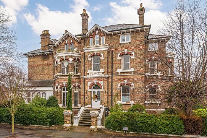 1 Bedroom Flat To Rent In Arlington Road, St Margarets, TW1