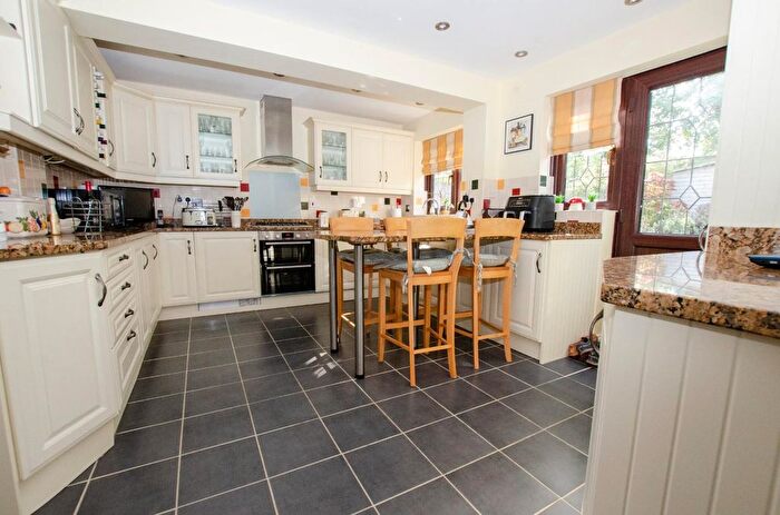 4 Bedroom Detached House For Sale In Monarch Way, West End, Southampton, SO30