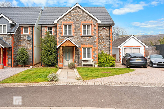 4 Bedroom Detached House For Sale In Crib Y Lan, Gwaelod-y-garth, Cardiff, CF15