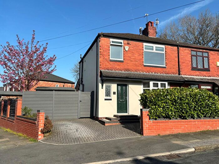 3 Bedroom Semi Detached House For Sale In Chapel Road, Swinton, M27