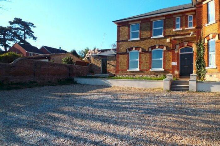 1 Bedroom Flat To Rent In Bossom House, Maidstone, ME16