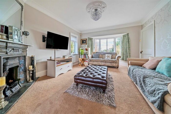 5 Bedroom Detached House For Sale In Seamer Road, East Ayton, Scarborough, YO13