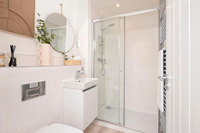4 Bedroom Detached House For Sale In Tawny Owl Way, Hambrook, PO18