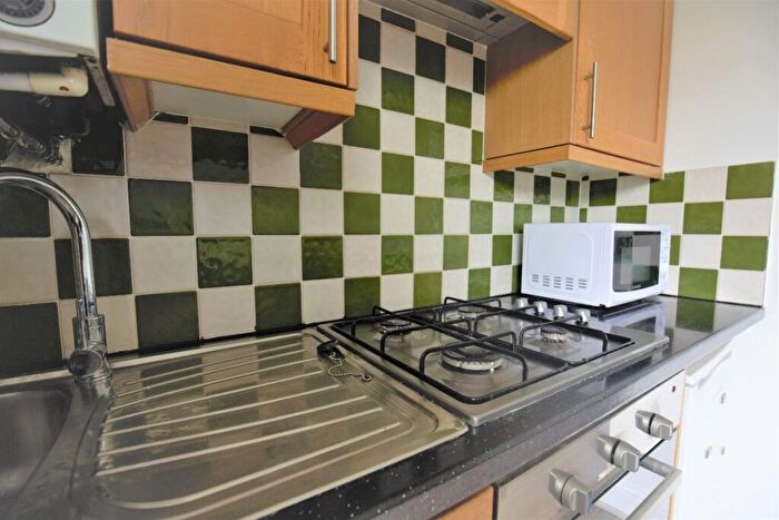1 Bedroom Flat To Rent In Camden Road, London, N7