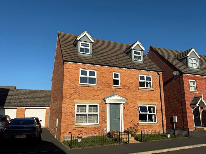 5 Bedroom Detached House For Sale In Carr Road, Moulton, Northampton, NN3