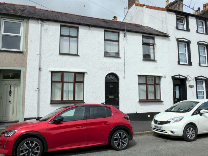 1 Bedroom Apartment To Rent In Garth Road, Bangor, Gwynedd, LL57