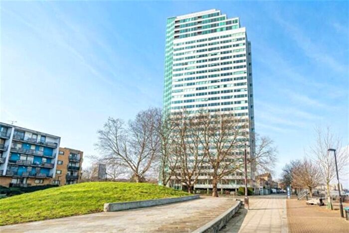 2 Bedroom Flat For Sale In Aragon Tower, Longshore, SE8