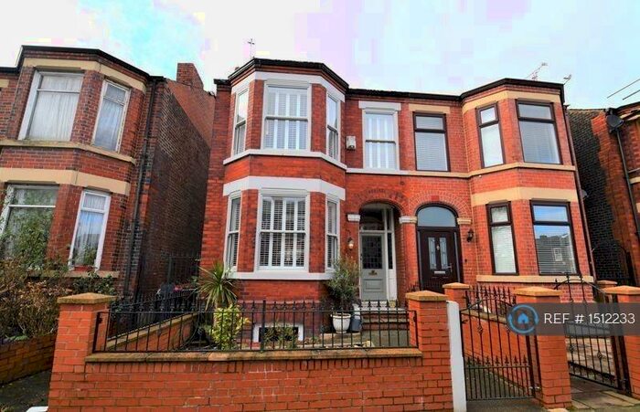 4 Bedroom Semi-Detached House To Rent In Hunts Road, Salford, M6
