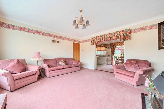 2 Bedroom Bungalow For Sale In Sea Road, Carlyon Bay, St. Austell, Cornwall, PL25