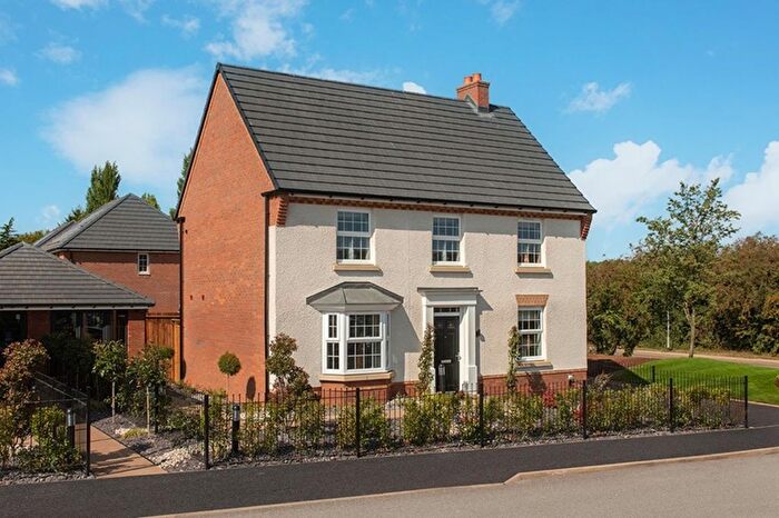 4 Bedroom Detached House For Sale In Henley Gate, Ipswich, IP1