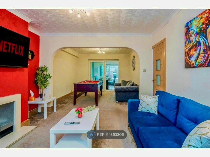 6 Bedroom Semi-Detached House To Rent In Blenheim Crescent, Luton, LU3