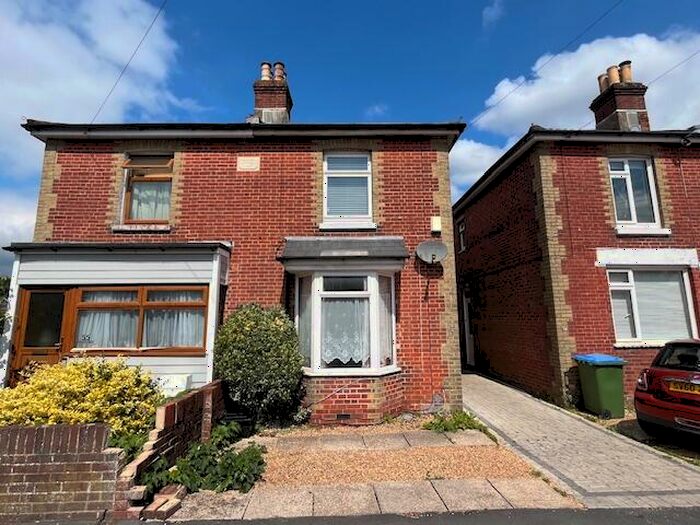 3 Bedroom House To Rent In Tremona Road, Southampton, SO16