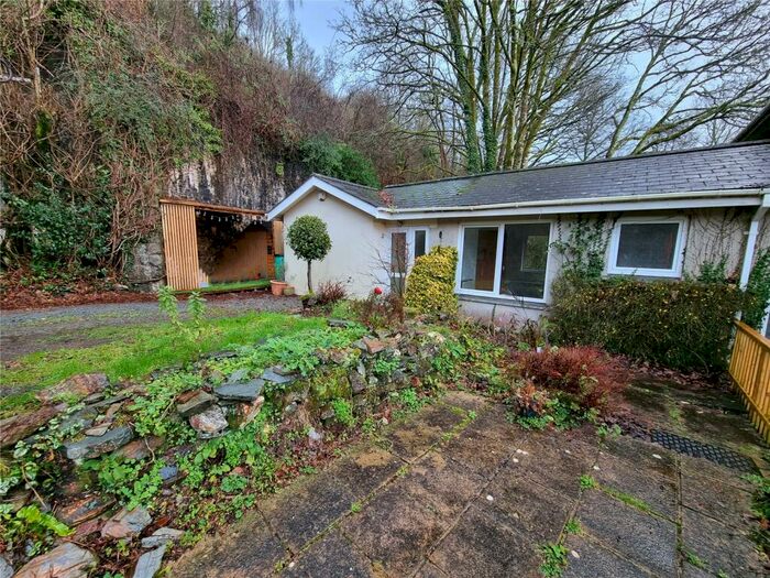 2 Bedroom Bungalow To Rent In Calstock, Cornwall, PL18