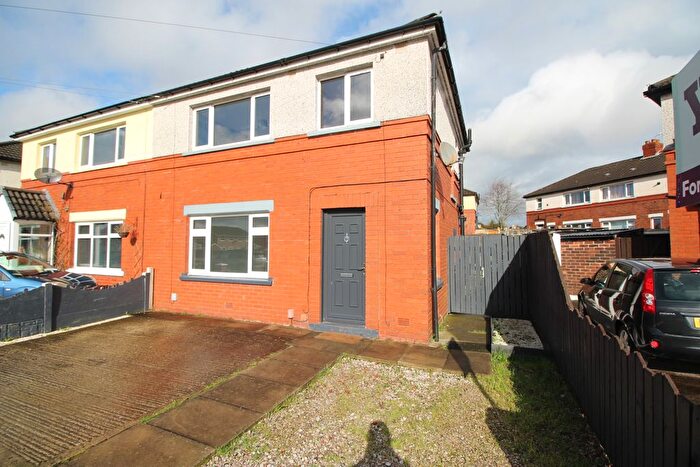 3 Bedroom Semi-Detached House For Sale In Common Lane, Leigh, WN7