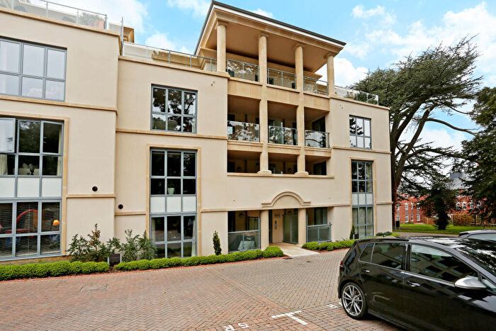 3 Bedroom Flat For Sale In Humphris Place, Cheltenham, GL53