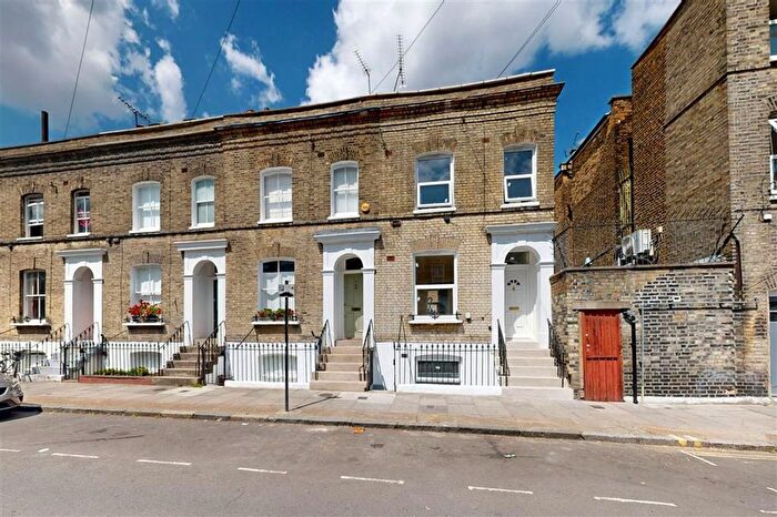 3 Bedroom Flat For Sale In Fielding Street, Walworth, SE17