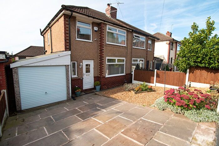 3 Bedroom Semi-Detached House For Sale In Highland Road, Horwich, Bolton, BL6